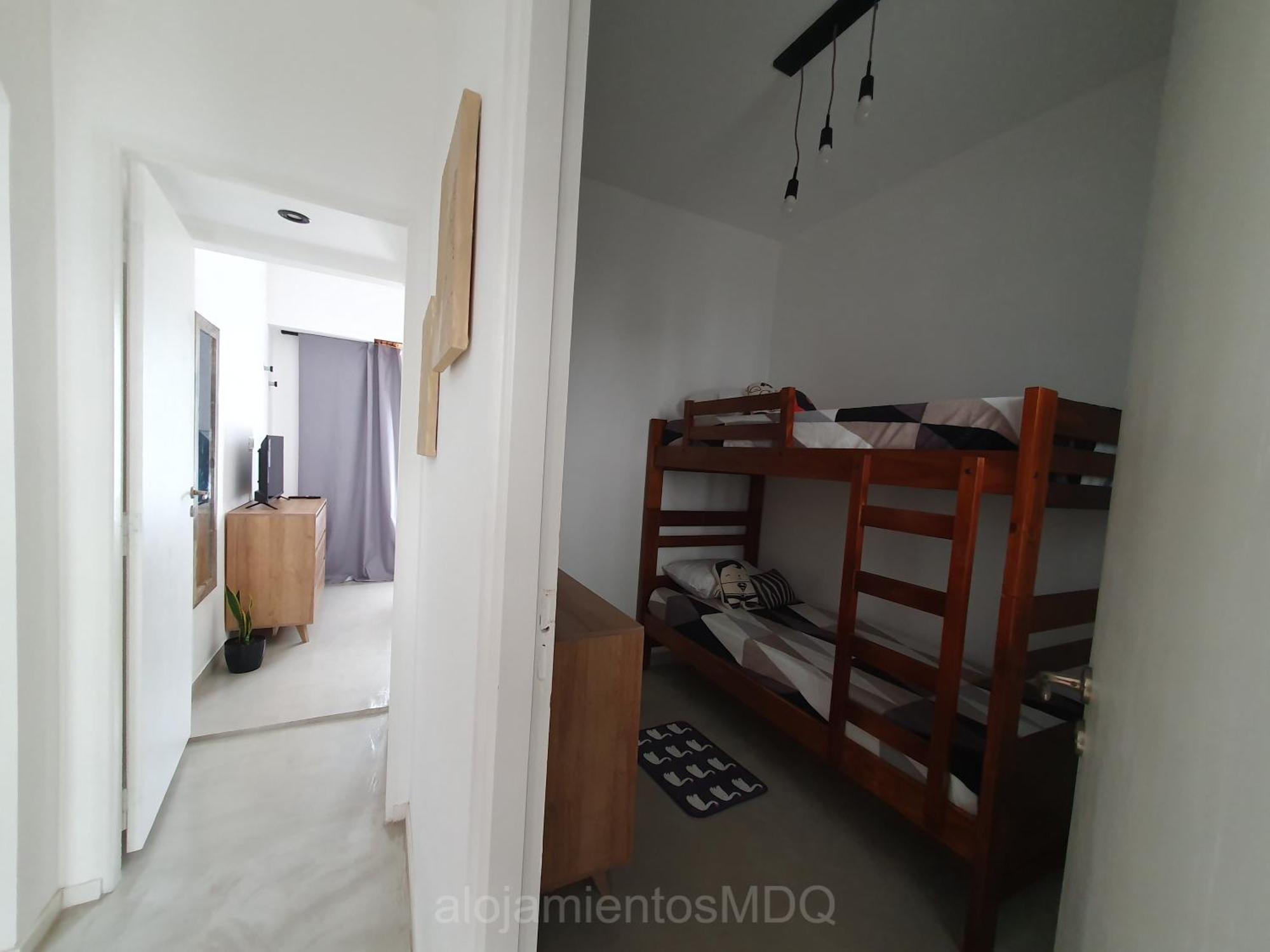 Casa A Estrenar En Proximo Mogotes, A Playas Del Sur Y El Faro -- Somos Mdq - Casa Bruna -- Mar del Plata