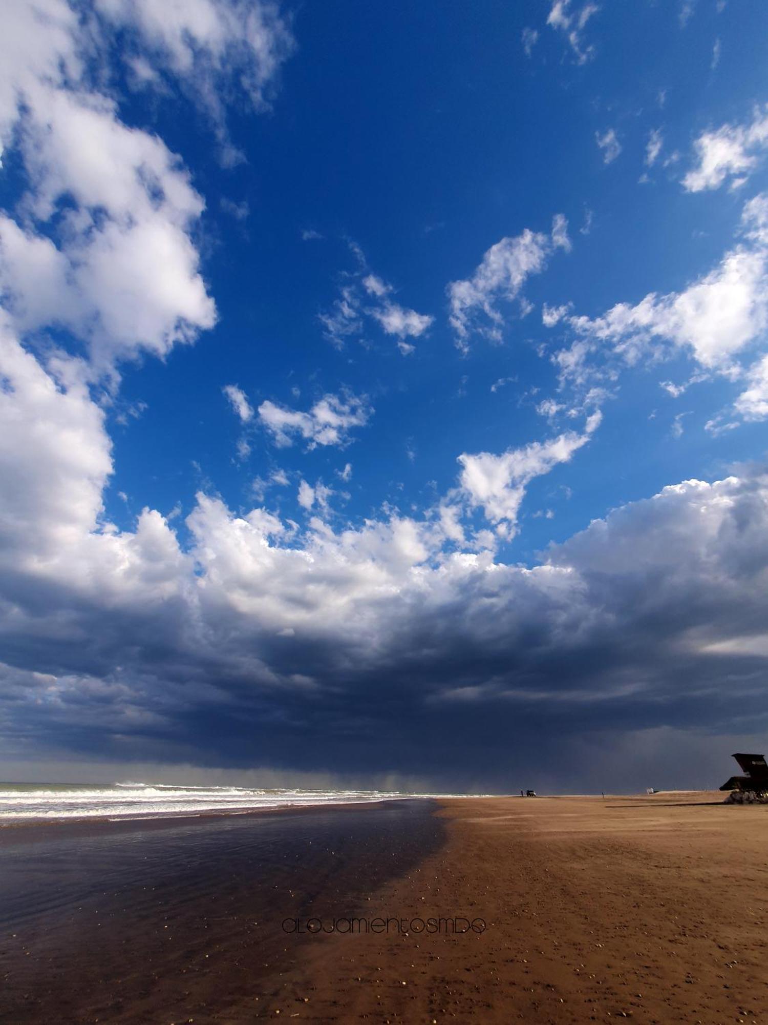 Casa A Estrenar En Proximo Mogotes, A Playas Del Sur Y El Faro -- Somos Mdq - Casa Bruna --