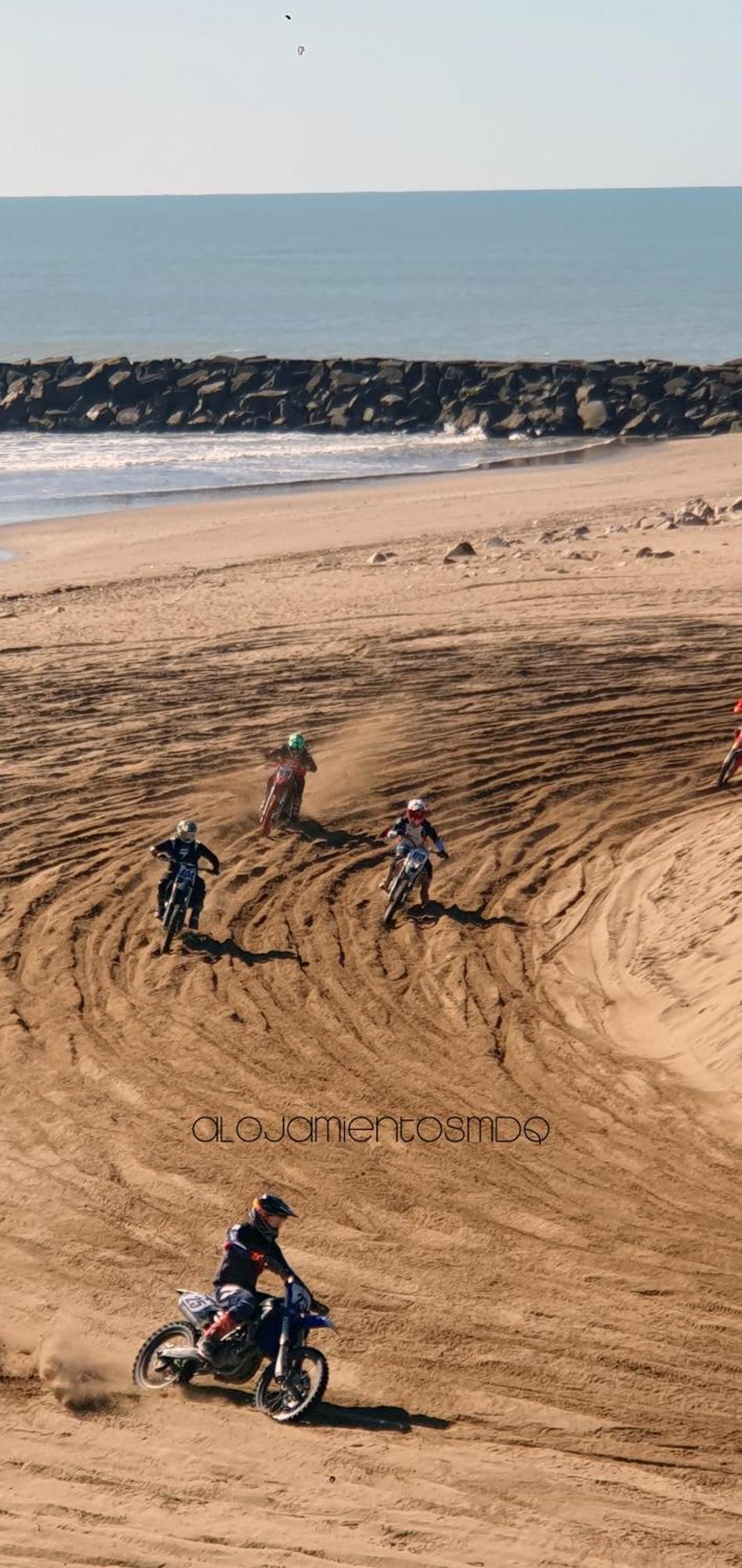 Casa A Estrenar En Proximo Mogotes, A Playas Del Sur Y El Faro -- Somos Mdq - Casa Bruna -- *