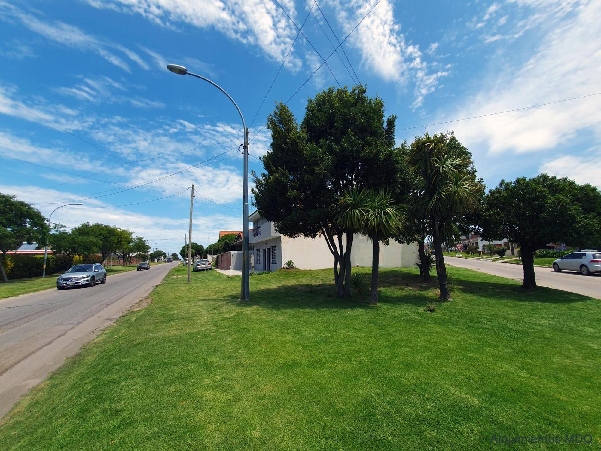 Casa A Estrenar En Proximo Mogotes, A Playas Del Sur Y El Faro -- Somos Mdq - Casa Bruna -- *