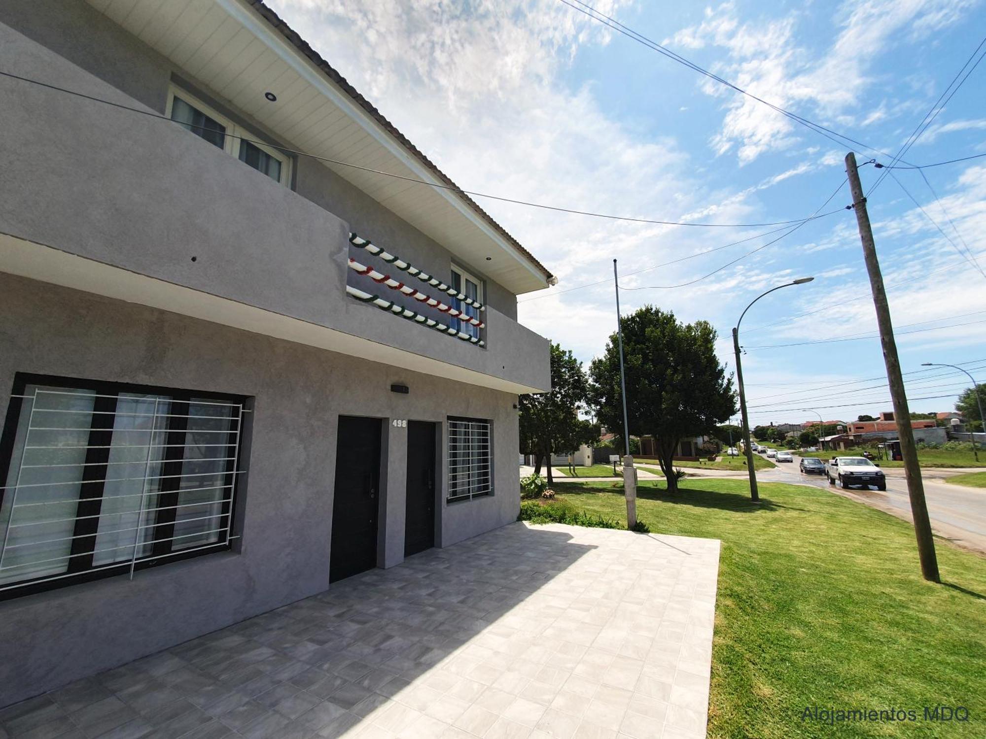 Casa A Estrenar En Proximo Mogotes, A Playas Del Sur Y El Faro -- Somos Mdq - Casa Bruna -- Mar del Plata